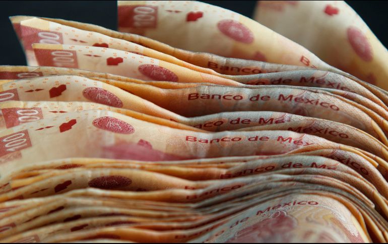 El peso mexicano se mantiene a la espera de la decisión de las autoridades monetarias sobre el aumento en 75 puntos base de la principal tasa de interés del país. EL INFORMADOR / ARCHIVO