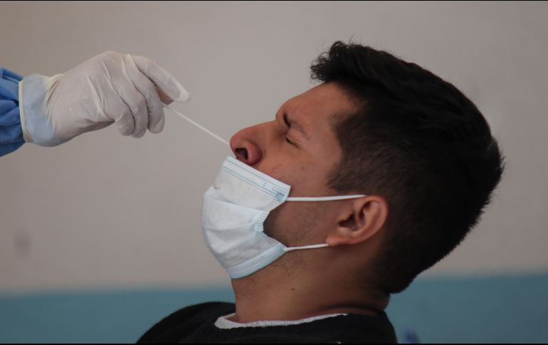 La mayor parte de los casos están presentes en los grupos de 18 a 29 años, seguido del grupo de 30 a 39 años y 40 a 49 años. XINHUA/F. Cañedo