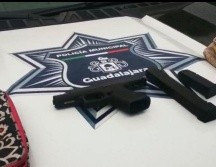 El sospechoso fue detenido con un arma calibre 40, con dos cargadores y unos 30 cartuchos útiles. ESPECIAL