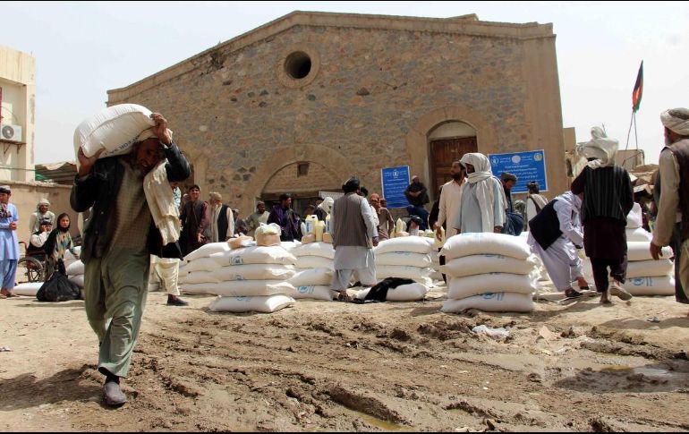 EU se solidariza con los afectados de Afganistán por lo que enviará un cargamento con víveres.  EFE / ARCHIVO