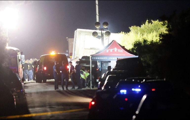 Los migrantes sobrevivientes fueron enviados a seis hospitales de San Antonio. EFE/A. Davis