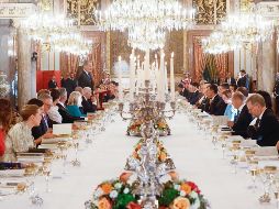 El Rey Felipe VI de España dio una cena de gala en el Palacio de la Moncloa a todos los miembros de la OTAN que asisten a la reunión. EFE