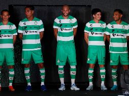 Santos Laguna, en la presentación de su uniforme para el Torneo Apertura 2022. IMAGO7