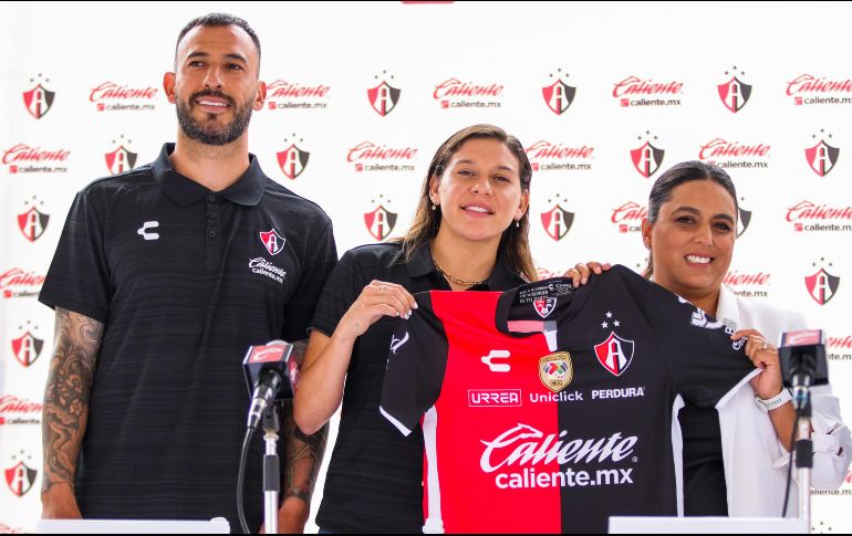 Norma asistió a la presentación de Caliente.mx como nuevo patrocinador del Atlas, y fue ahí donde se dijo comprometida con la causa rojinegra. IMAGO7