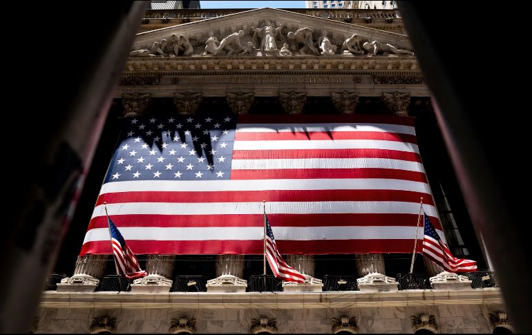 Hasta el momento, el índice principal Dow Jones cae 14.61% desde inicios de año. AP/J. Nikhinson