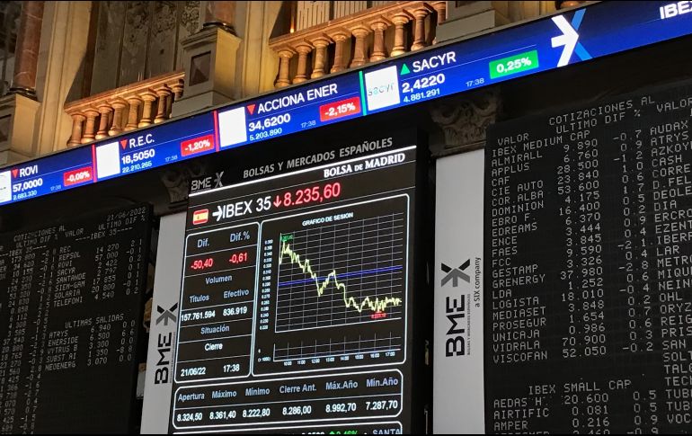 La divisa mexicana retrocedió, con esto se ubicó cerca de los 20.14 pesos por dólar al mayoreo, lo que significa una depreciación de 0.15% o 3 centavos. INFORMADOR/ ARCHIVO