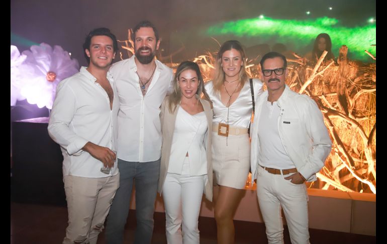 Santiago Jaume, Emilio Huber, Ana Habib, Karen von Bertrab y Oscar Naveja. GENTE BIEN JALISCO/Antonio Martínez