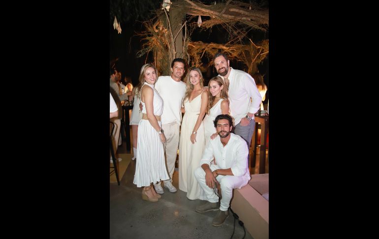 Ruth Saldaña, Diego Azanza, Loredana Pernaza, Paulina Delgadillo, Emilio Huber y Lalo Orozco. GENTE BIEN JALISCO/Antonio Martínez