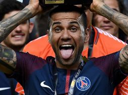 Dani Alves ha jugado para equipos como el ya mencionado Barceloa, la Juventus de turín, el PSG, y el Sao Paulo de su país natal. AFP / ARCHIVO