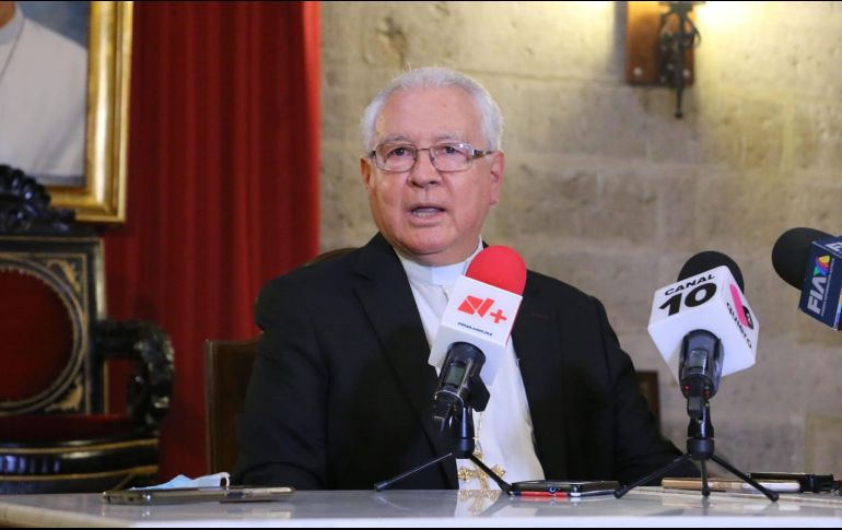 El cardenal de Guadalajara, José Francisco Robles Ortega, señaló haber sido detenido por un retén de hombres armados en un viaje por la zona norte del Estado. SUN / ARCHIVO