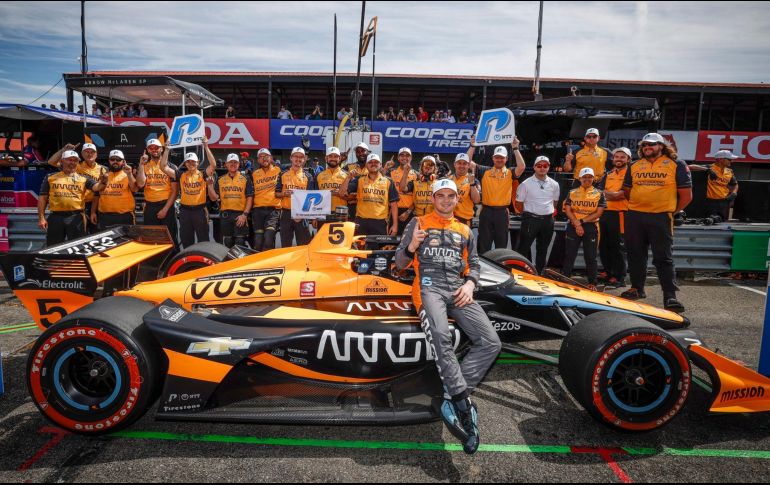 Pato O'Ward aprovechó algunas oportunidades a bordo de su McLaren para escalar posiciones y se quedó a punto de alcanzar el primer lugar.  TWITTER/ @ArrowMcLarenSP