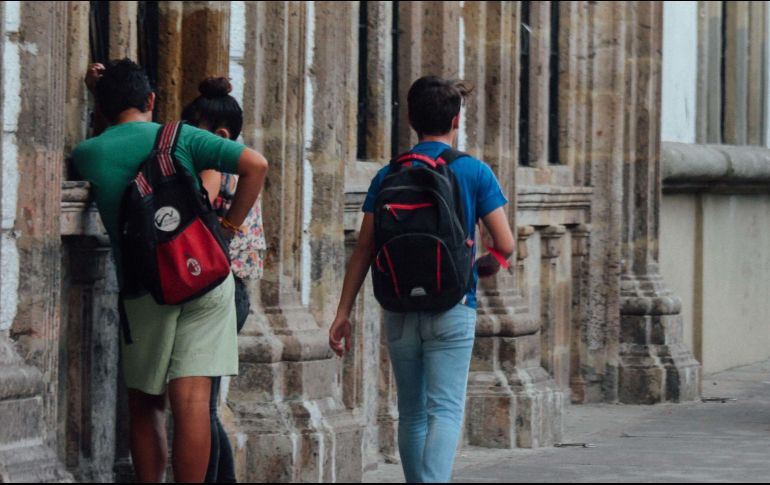 Para Teresita de Jesús Zamora, profesora de la UdeG, mejores estrategias contra la deserción escolar deberían estar enfocadas en problemas económicos y sociales. EL INFORMADOR/Archivo