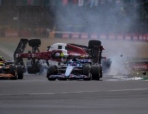 Guanyu Zhou de Alfa Romeo ha sido el último en agradecer en carne propia el uso del halo. XINHUA/J. Gasperotti