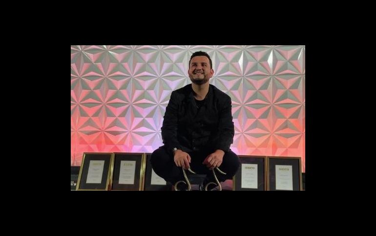 Edén Muñoz ha sido reconocido en dos ocasiones como el compositor del año por SESAC Latina. CORTESÍA