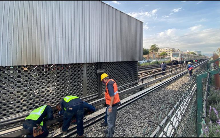 Cabe mencionar que personal técnico del Metro labora en la interestación Xola-Villa de Cortés, con la finalidad de normalizar el servicio. SUN /