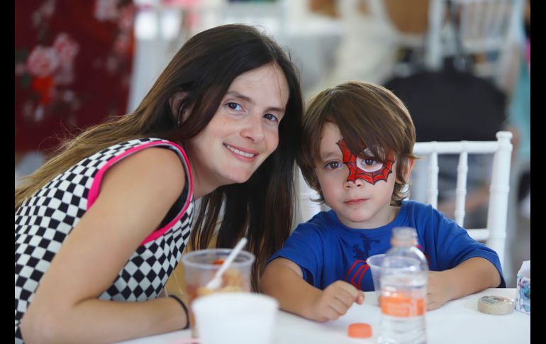 Ximena González y Bernardo Mora. GENTE BIEN JALISCO/Claudio Jimeno