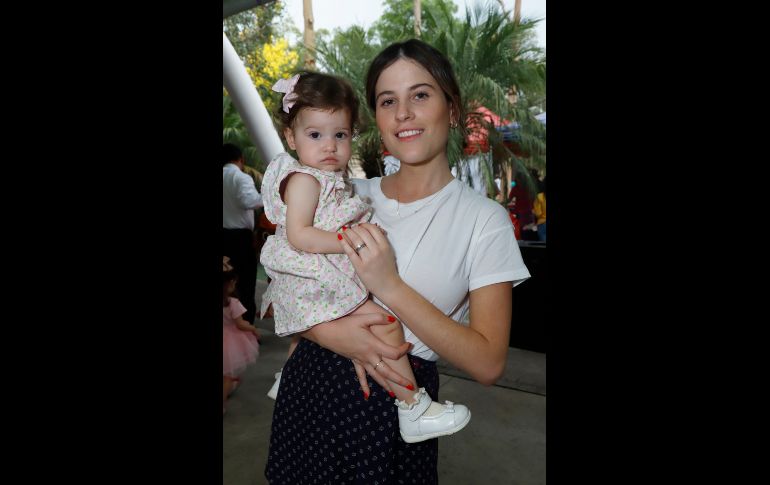 Emilia Dorantes y Majo Guzmán. GENTE BIEN JALISCO/ Claudio Jimeno