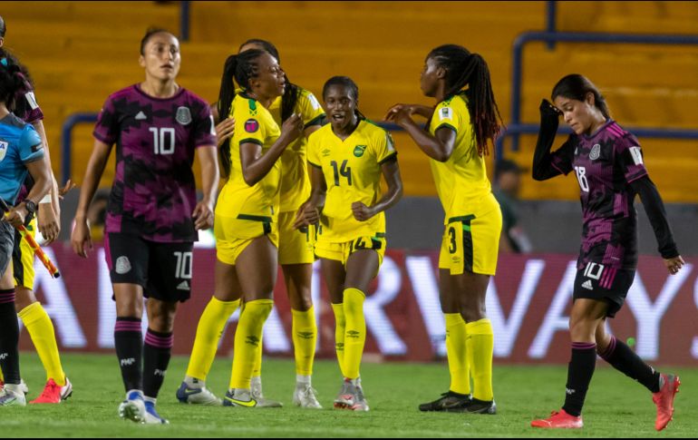 Un gol al minuto 8 sentenció el juego. Los próximos rivales de las mexicanas será Haití y EU. EFE/M. Sierra