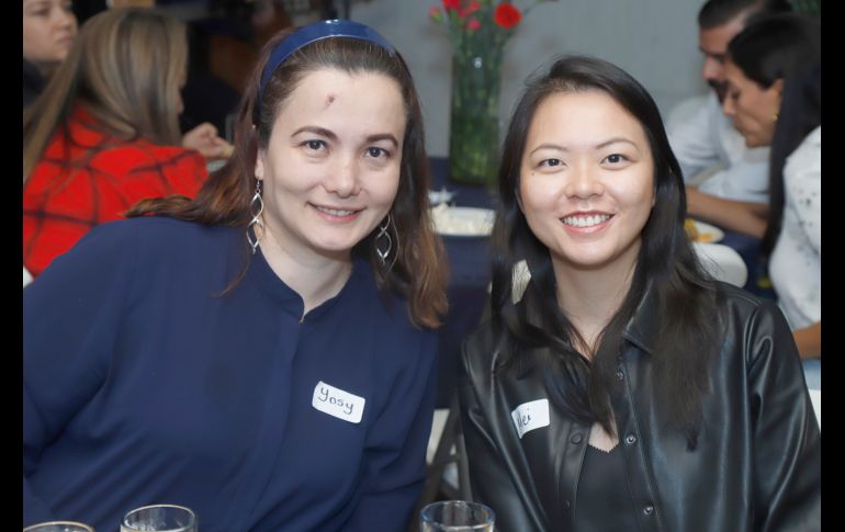 Jocelyn Ledezma y Meihua Li. GENTE BIEN JALISCO/Claudio Jimeno