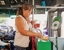 La Secretaría de Transporte ha reiterado que utilizar la tarjeta de pago electrónico es la solución para evitar que no se regrese el cambio. EL INFORMADOR/G. Gallo