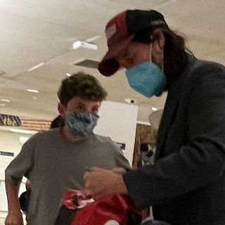 Keanu Reeves: ¡Lo vuelve a hacer! El actor se deja entrevistar por un niño y momento se viraliza