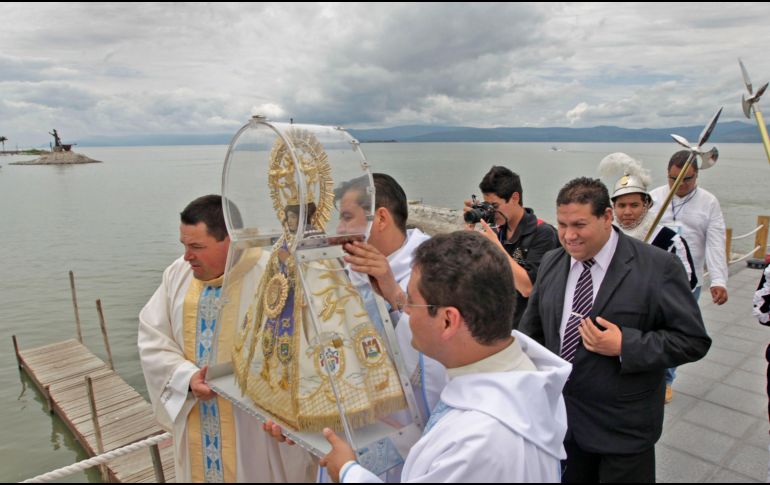 Además de pedir un buen temporal de lluvias para el lago, también se unirán las oraciones de la Jornada de Oración por la Paz. EL INFORMADOR/ARCHIVO