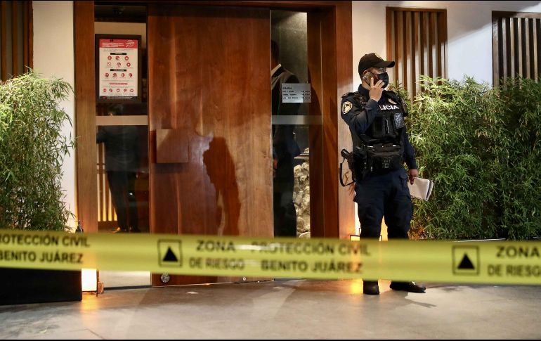 Aún queda por detener a un segundo escolta o colaborador del abogado y esposo de la víctima, quien introdujo y sacó el arma de fuego del establecimiento donde se registró el hecho criminal. SUN / ARCHIVO