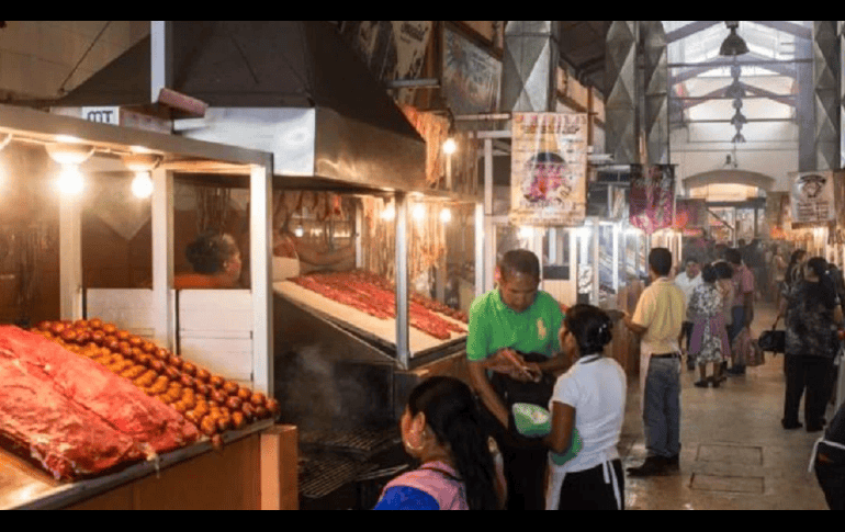 El presidente municipal de Santiago Niltepec, Froylán Medina Santos, solicitó a Andrés Manuel López Obrador su apoyo para lograr la reconstrucción del inmueble. ESPECIAL