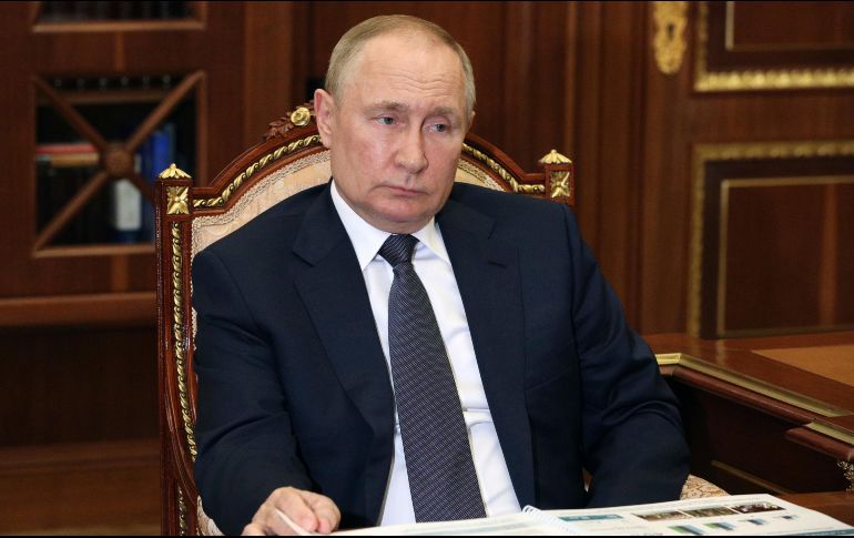 Este lunes. Putin anunció que facilitaba el acceso a la nacionalidad rusa a todos los ucranianos. AP / M. Klimentyev