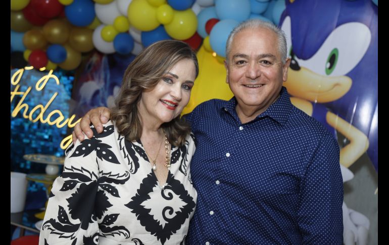 Claudia Ricaud  Heinecke y Eduardo Vergara Camou. GENTE BIEN JALISCO/ Claudio Jimeno