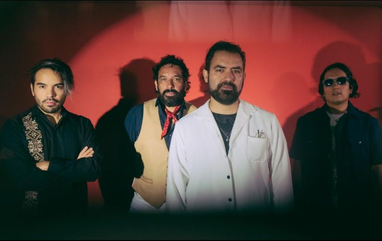 “La plegaria de la noche”, cuenta con tintes retro y ligeros toques de electrónica que nos transportarán a sonoridades profundas y contemplativas, sin dejar a un lado la fuerte influencia rítmica de la música latinoamericana. CORTESÍA