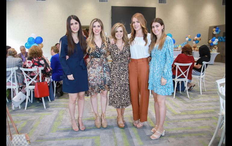 Carolina Sánchez, Paty Sánchez, Paty Michel, Estefanía Sánchez y Ana Pao Sánchez. GENTE BIEN JALISCO/ Antonio Martínez