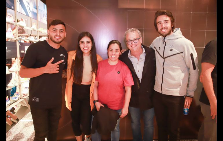Alexis Vega, Chantal González, Gabriela Mendoza, Poncho Bueno y Lucas Balcells. GENTE BIEN JALISCO/ Tony Martínez