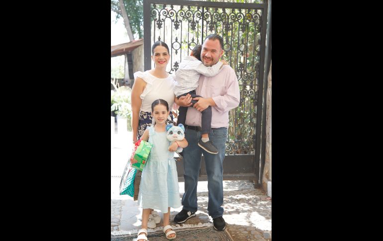 Ana Paula Castro, Jorge Benítez, Julia Benítez y Alonso Benítez. GENTE BIEN JALISCO/Claudio Jimeno
