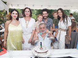 Fer Leaño, Patricia Aceves, Gonzalo Leaño Olson, Gonzalo Leaño Reyes, Gonzalo Leaño Aceves, Alef Leaño y Sofía Olson. GENTE BIEN JALISCO/Claudio Jimeno