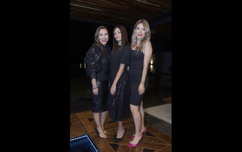 Gaby Padilla, Ayerhim Guarro y Fer Valenzuela. GENTE BIEN JALISCO/Claudio Jimeno