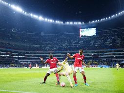 La Perra Brava, Los del Rojo y Los Hijos del Averno, son los grupos de animación que respalda el Toluca en el Estadio Nemesio Díez. IMAGO7
