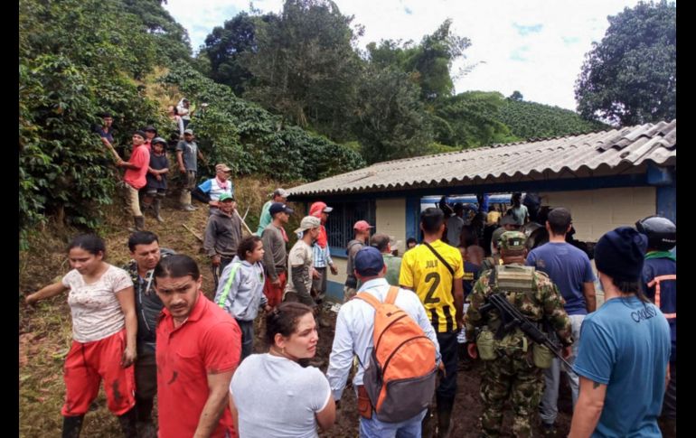 El alud de tierra fue provocado por las fuertes lluvias que se registran en gran parte del territorio colombiano debido a 