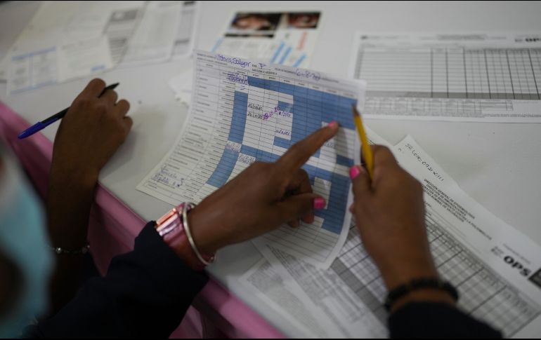 Las tasas de vacunación han seguido cayendo en todas las regiones del mundo. AP/A. Cubillos