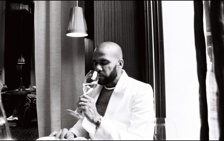 En los comentarios destacó uno que decía, “¿Un brindis por el fichaje de Pumas?”, a lo que Sanz respondió con “No inventen”. TWITTER/joanasanz