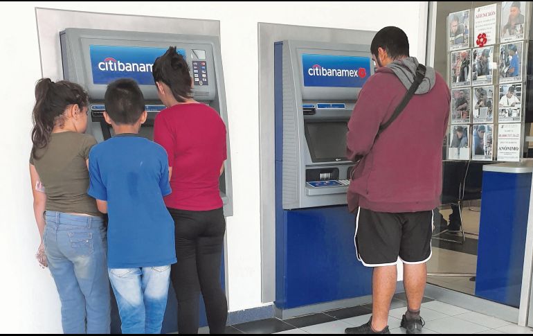 El retiro de efectivo de la cuenta Afore es una opción para los trabajadores que vieron disminuidos sus recursos durante la pandemia. EL INFORMADOR/ Archivo
