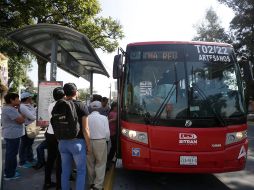 La Secretaría de Transportes agradeció la comprensión de las y los usuarios de estas rutas, pues dijo, se trata de mejoras para la movilidad, y les invitó a planificar con antelación sus traslados a fin de que puedan llegar a tiempo a sus destinos. EL INFORMADOR / ARCHIVO