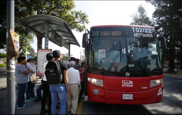 La Secretaría de Transportes agradeció la comprensión de las y los usuarios de estas rutas, pues dijo, se trata de mejoras para la movilidad, y les invitó a planificar con antelación sus traslados a fin de que puedan llegar a tiempo a sus destinos. EL INFORMADOR / ARCHIVO