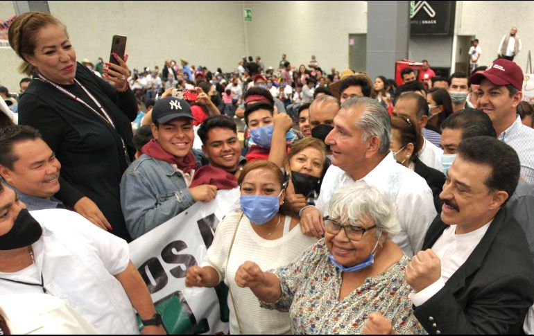 Adán Augusto López, secretario de Gobernación, junto a Carlos Lomelí, regidor de Guadalajara y organizador del evento de ayer. EL INFORMADOR/A. Camacho