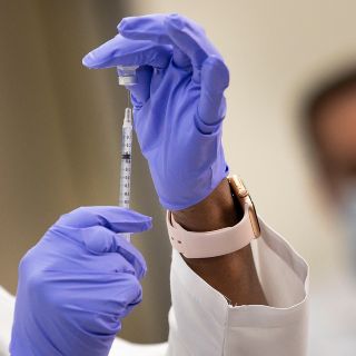 Vacunación COVID: Llegó tercer lote de vacunas anticovid para menores