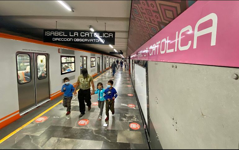 Claudia Sheinbaum menciona que los trabajos de la Línea 1, la cual va de Observatorio a Pantitlán, es para las actuales y siguientes generaciones, y que el costo del pasaje del Metro será el mismo. SUN / ARCHIVO