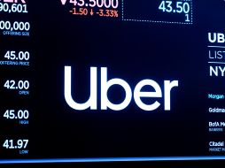 Uber cobra una tarifa extra si un conductor tiene que esperar más de dos minutos para recoger a cualquier pasajero, pero en caso de discapacitados esto es discriminación. AFP/ARCHIVO