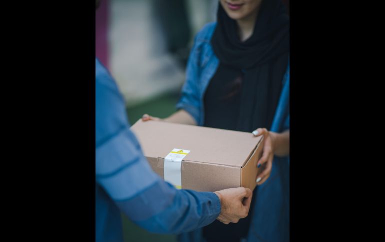 Las paqueterías falsas se han convertido en el medio ideal para cometer fraudes y robos a casa particulares. ESPECIAL.