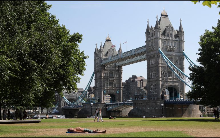 Los expertos adelantan que las temperaturas pueden llegar hoy a los 42 grados. AP / T. Hicks