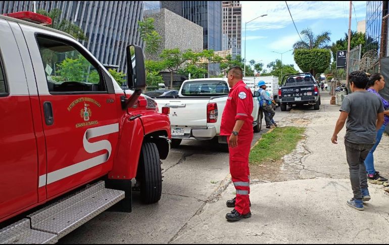 Protección Civil y Bomberos de Guadalajara evaluará las condiciones de seguridad en la obra de construcción. ESPECIAL /